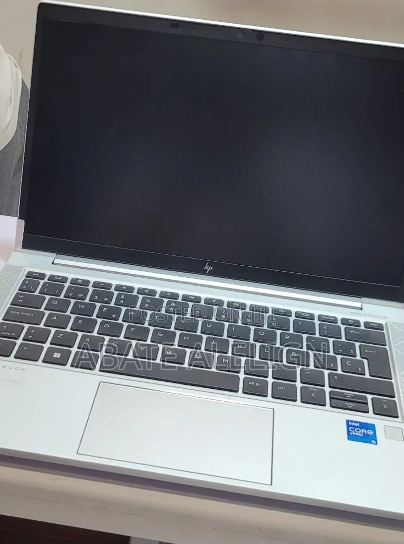 New Laptop HP EliteBook 830 G8 16GB Intel Core i5 SSD 512GB