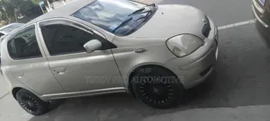 Toyota Vitz 2004 Gold