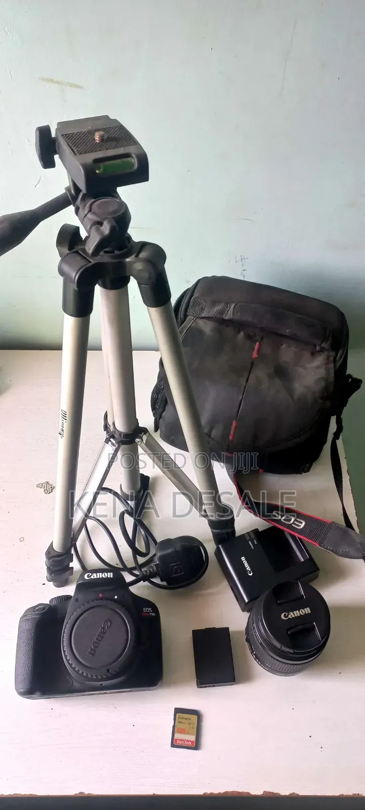 Canon Camer 4000d and Tripod
