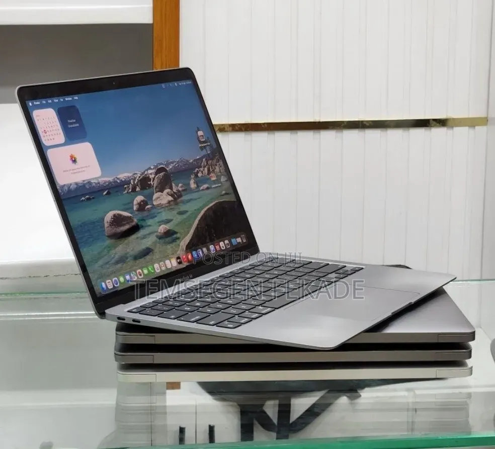 New Laptop Apple MacBook Air 2020 M1 8GB Apple M1 SSD 256GB