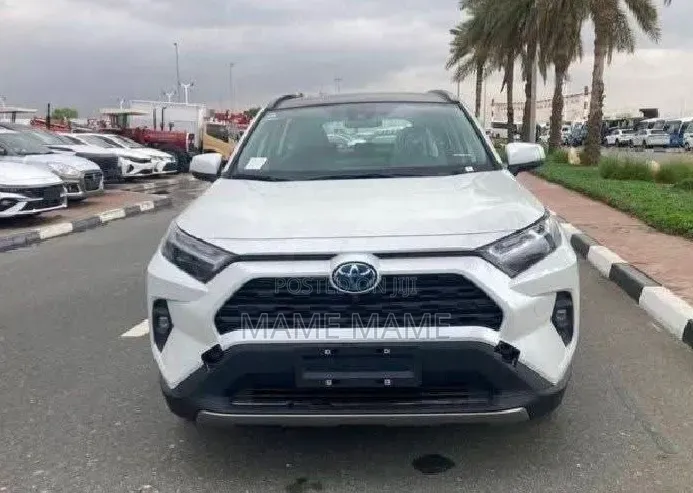 New Toyota RAV4 Hybrid 2024 White