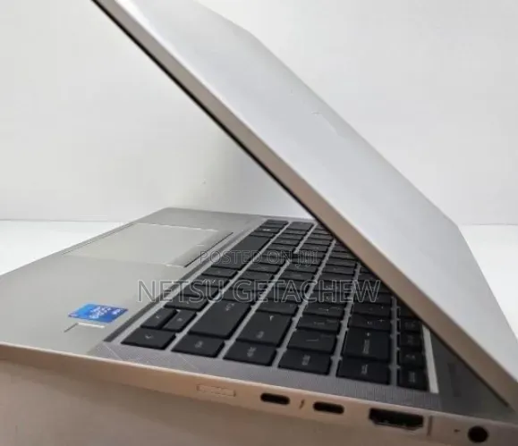 New Laptop HP EliteBook 840 G8 16GB Intel Core i5 SSD 512GB