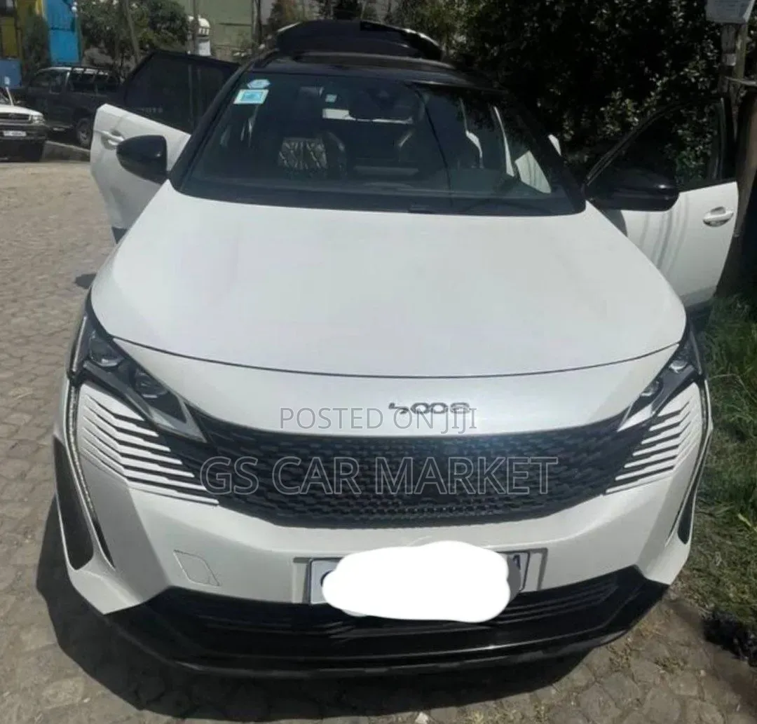 Peugeot 5008 2022 White