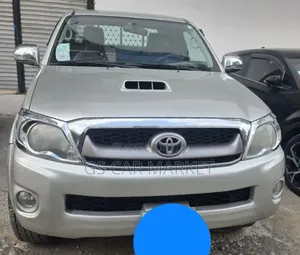 Toyota Hilux 2009 Silver