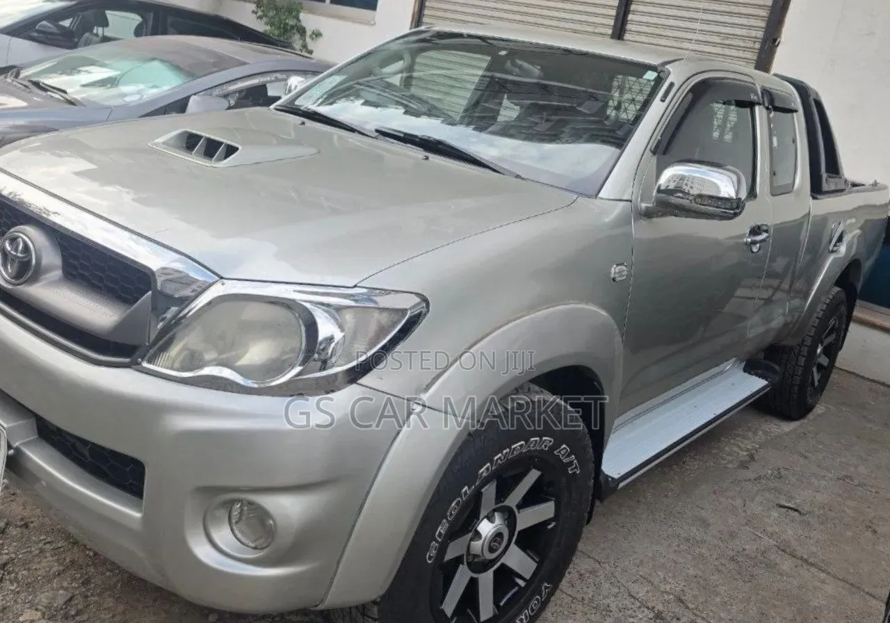 Toyota Hilux 2009 Silver