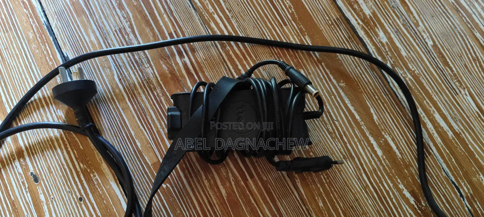 Original Dell Laptop Charger From an Old Laptop
