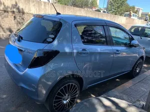 Toyota Yaris 2012 Blue