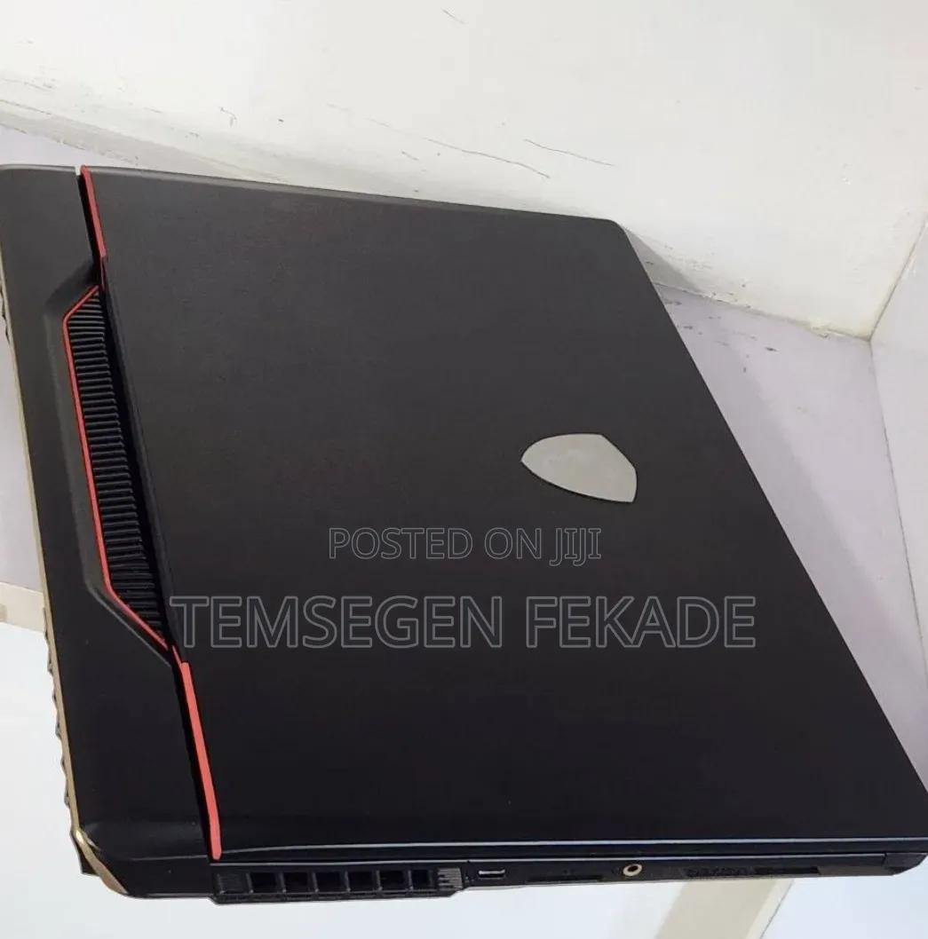 New Laptop MSI GE66 Raider 10SGS 32GB Intel Core i9 SSD 1T