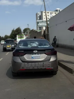 Hyundai Elantra 2012 Brown