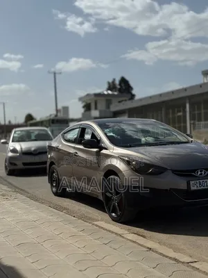 Hyundai Elantra 2012 Brown