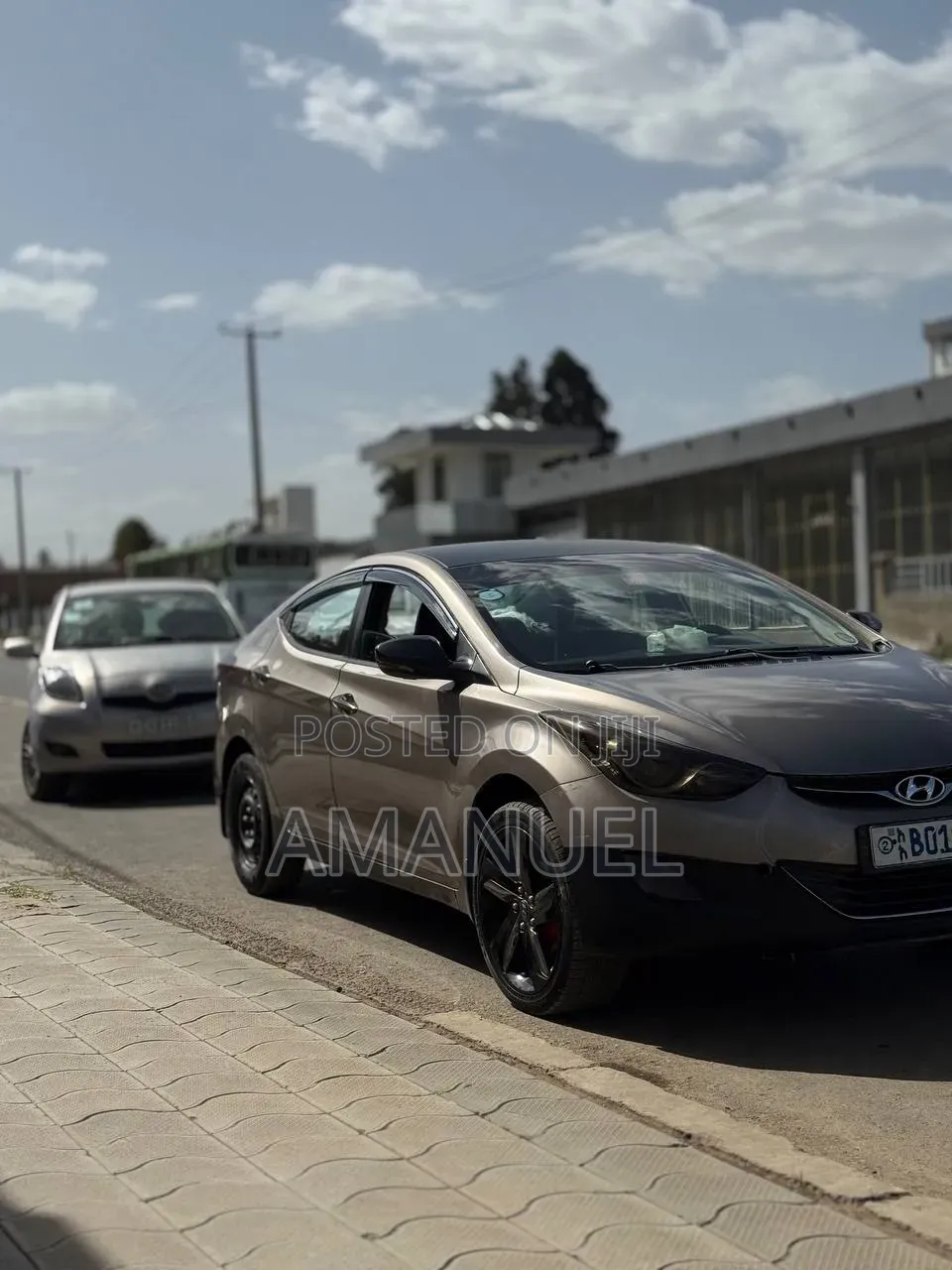 Hyundai Elantra 2012 Brown