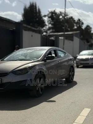 Hyundai Elantra 2012 Brown