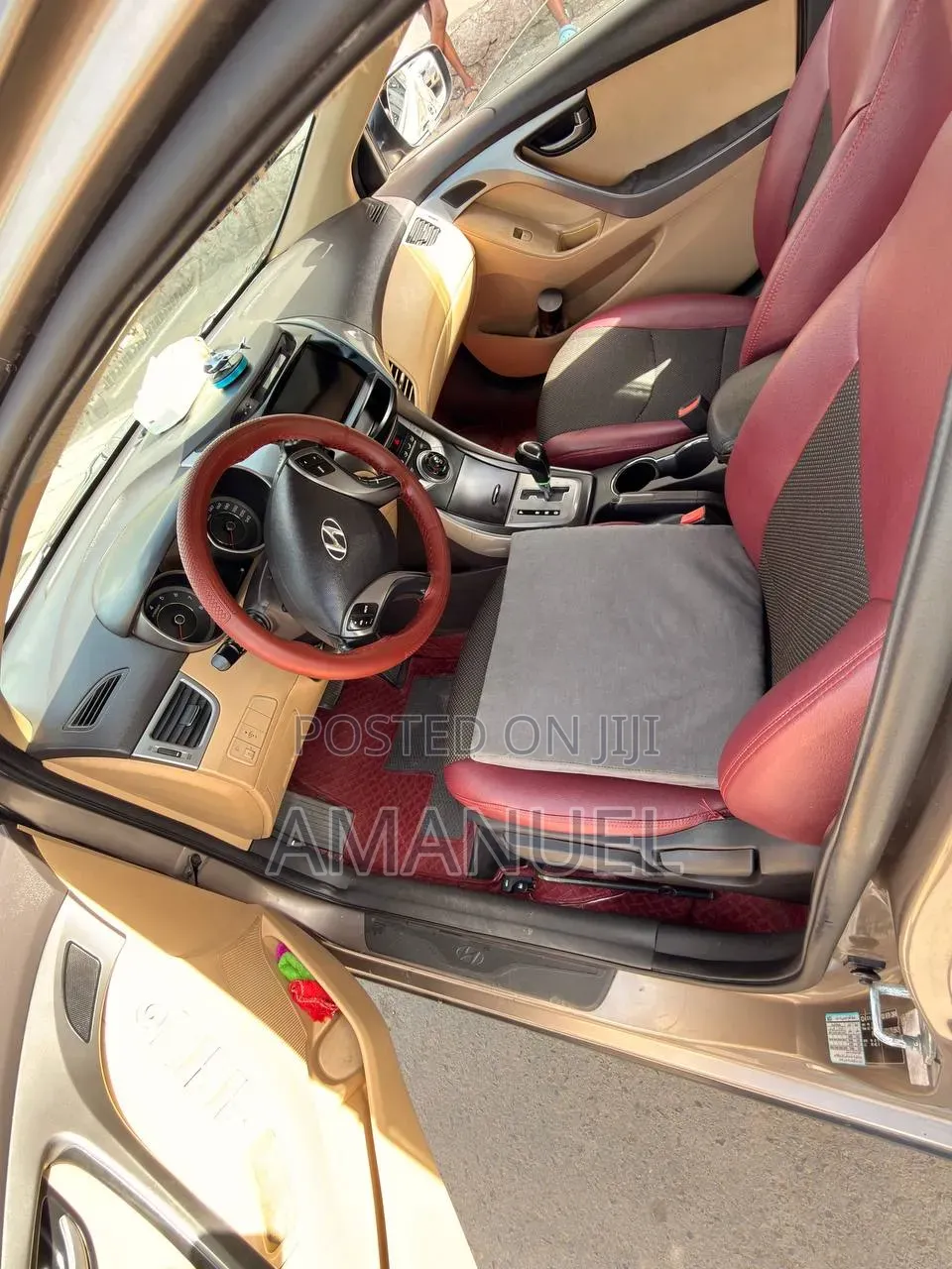 Hyundai Elantra 2012 Brown