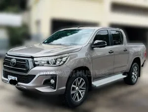 Toyota Hilux Revo Double Cab Deisel 2.8 AWD 2020 Gray