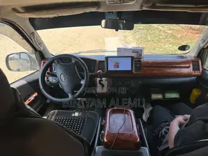 Toyota HiAce 2006 Black