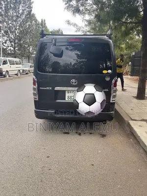 Toyota HiAce 2006 Black