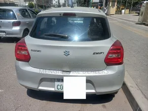 Suzuki Swift 2022 Silver