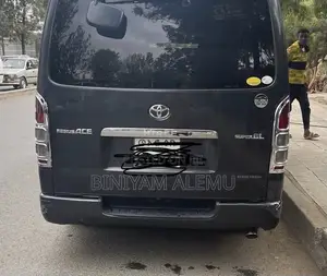 Toyota HiAce 2006 Black