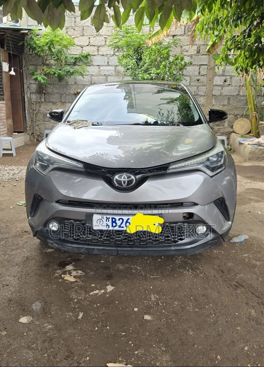 Toyota C-HR 2017 Silver