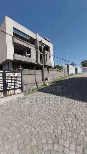 8bdrm House in አትሌቶች ሰፋር, Yeka for sale