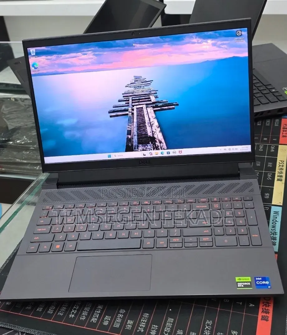 New Laptop Dell G15 5535 16GB Intel Core i7 SSD 1T