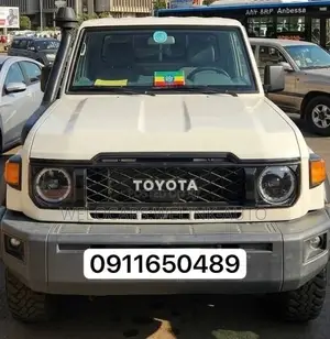 Toyota Land Cruiser 2019 White