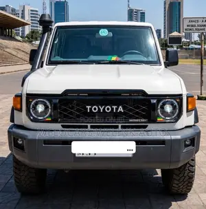 Toyota Land Cruiser 2019 White