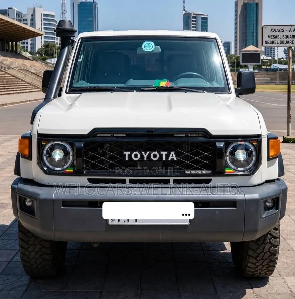 Toyota Land Cruiser 2019 White
