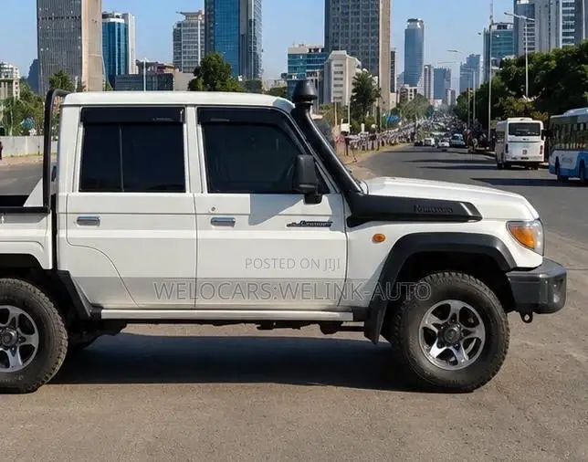 Toyota Land Cruiser 2019 White