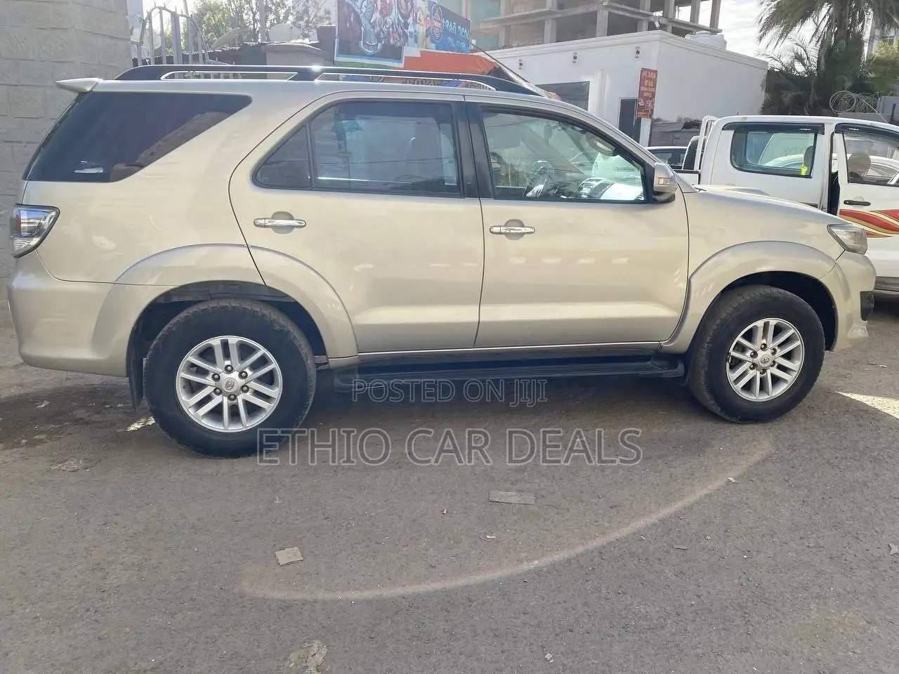 Toyota Fortuner 2012 Silver