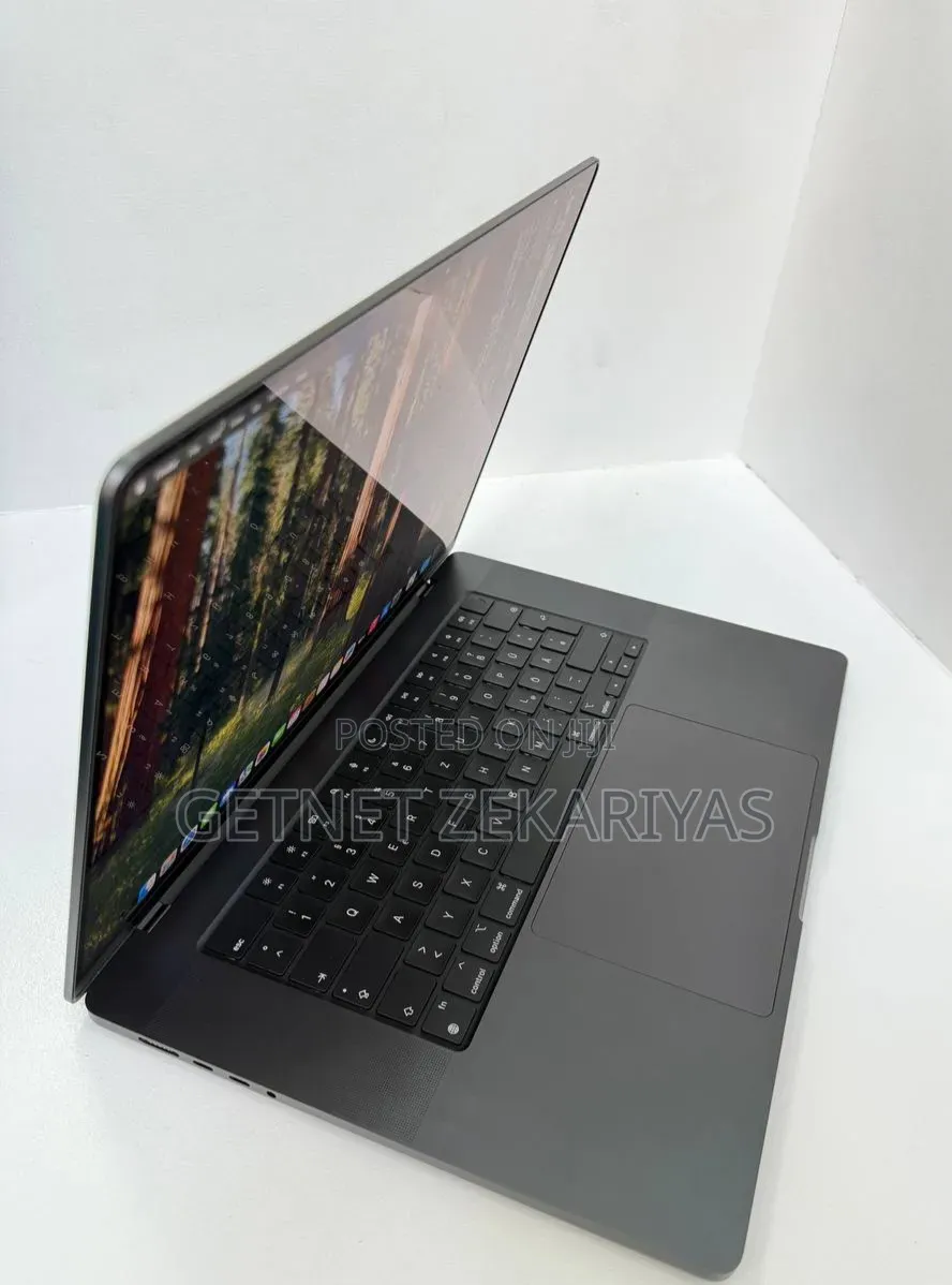 New Apple MacBook Pro 2023 M3 Pro 16-inch 18GB Apple M3 SSD 512GB