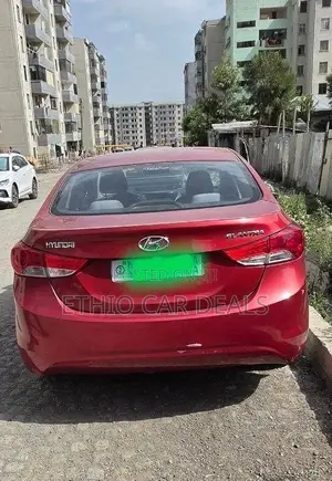 Hyundai Elantra 2013 Red