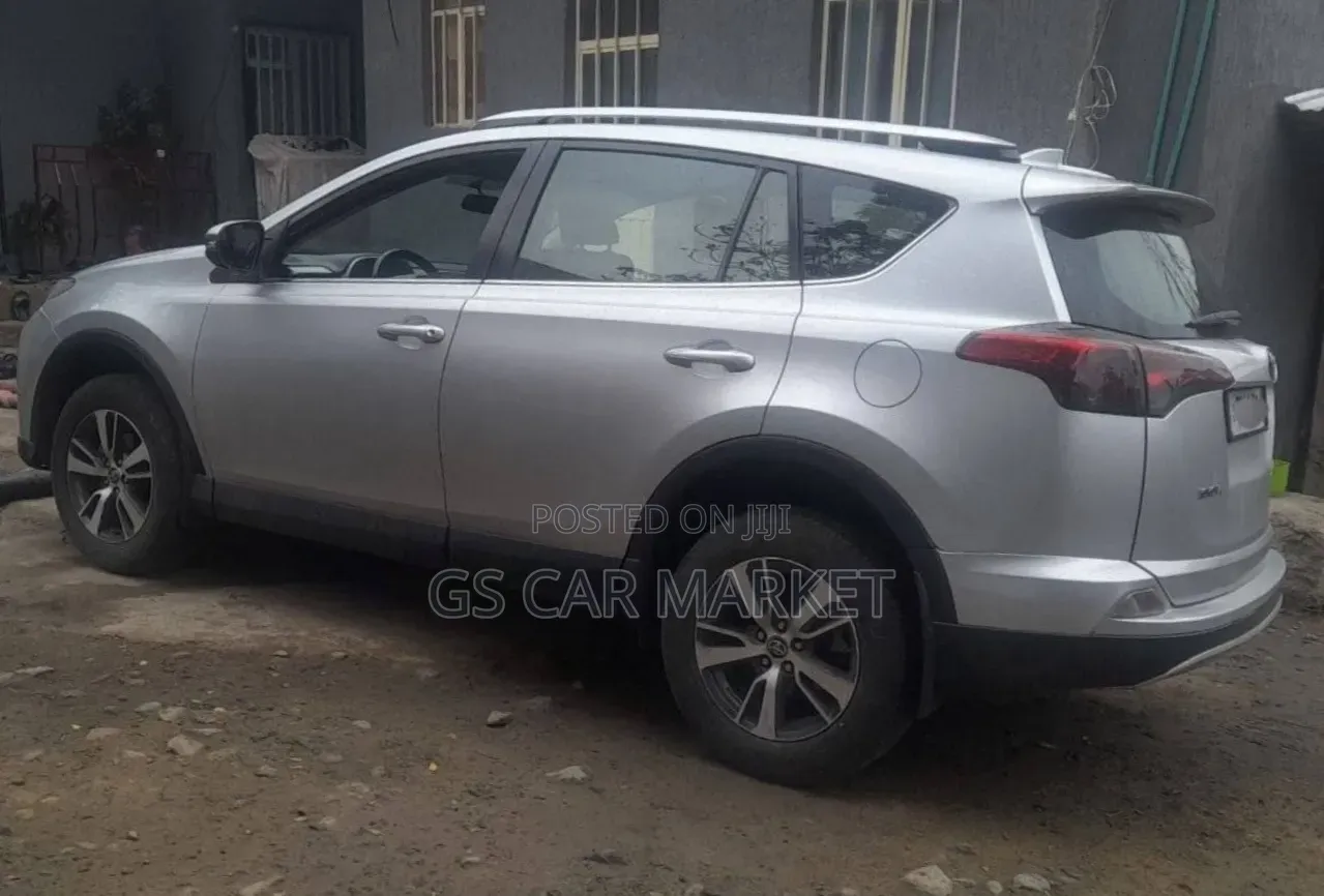 Toyota RAV4 2016 Silver