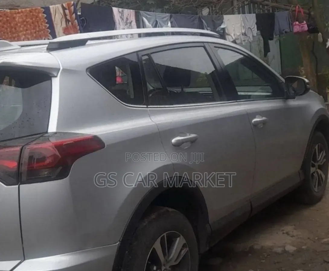 Toyota RAV4 2016 Silver