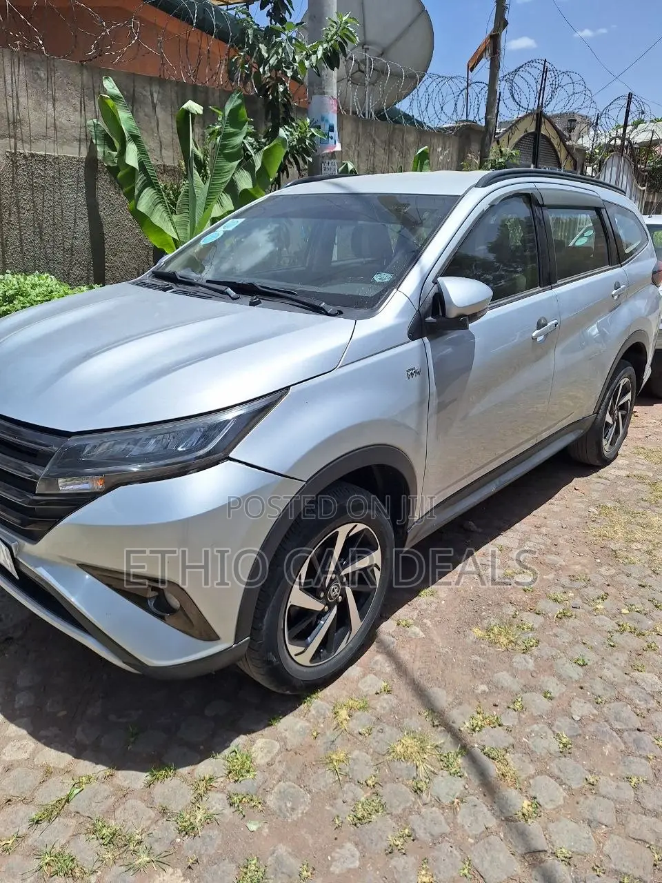 Toyota Rush 2022 Silver