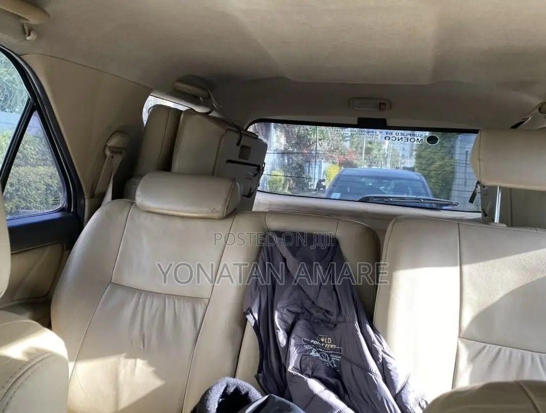 Toyota Fortuner 2012 Gold