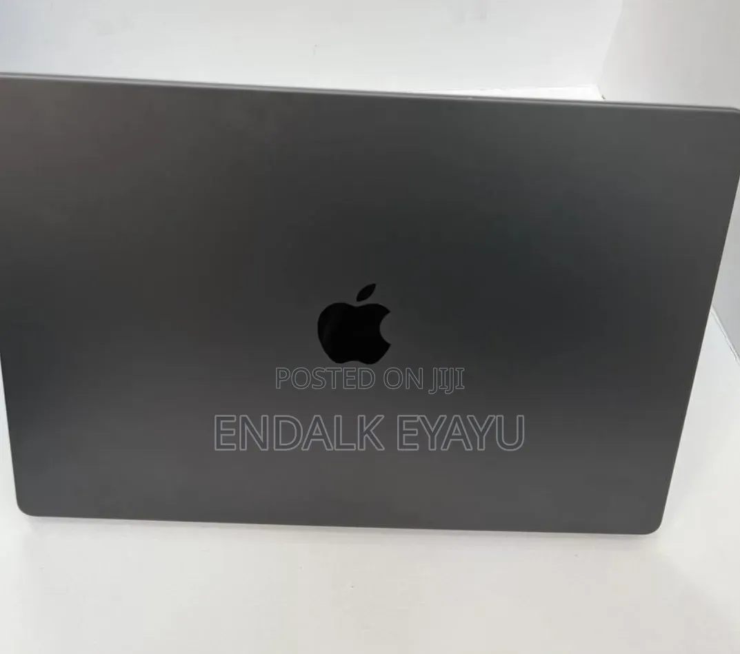New Laptop Apple MacBook Pro 18GB Apple M3 Pro SSD 512GB