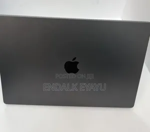 New Laptop Apple MacBook Pro 18GB Apple M3 Pro SSD 512GB