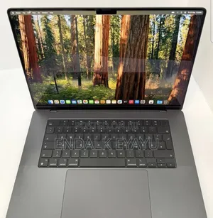 New Laptop Apple MacBook Pro 18GB Apple M3 Pro SSD 512GB