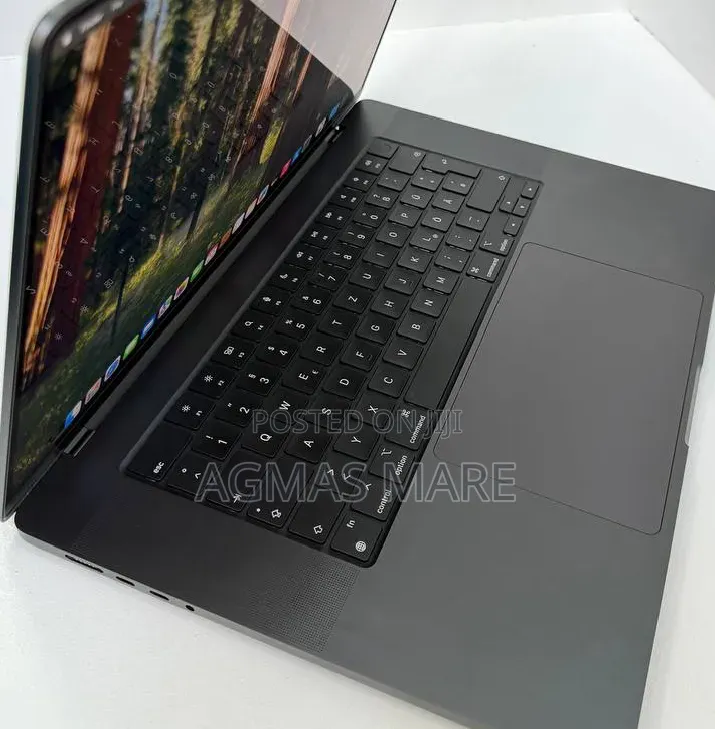 New Apple MacBook Pro 2023 M3 Pro 16-inch 18GB Apple M3 SSD 512GB