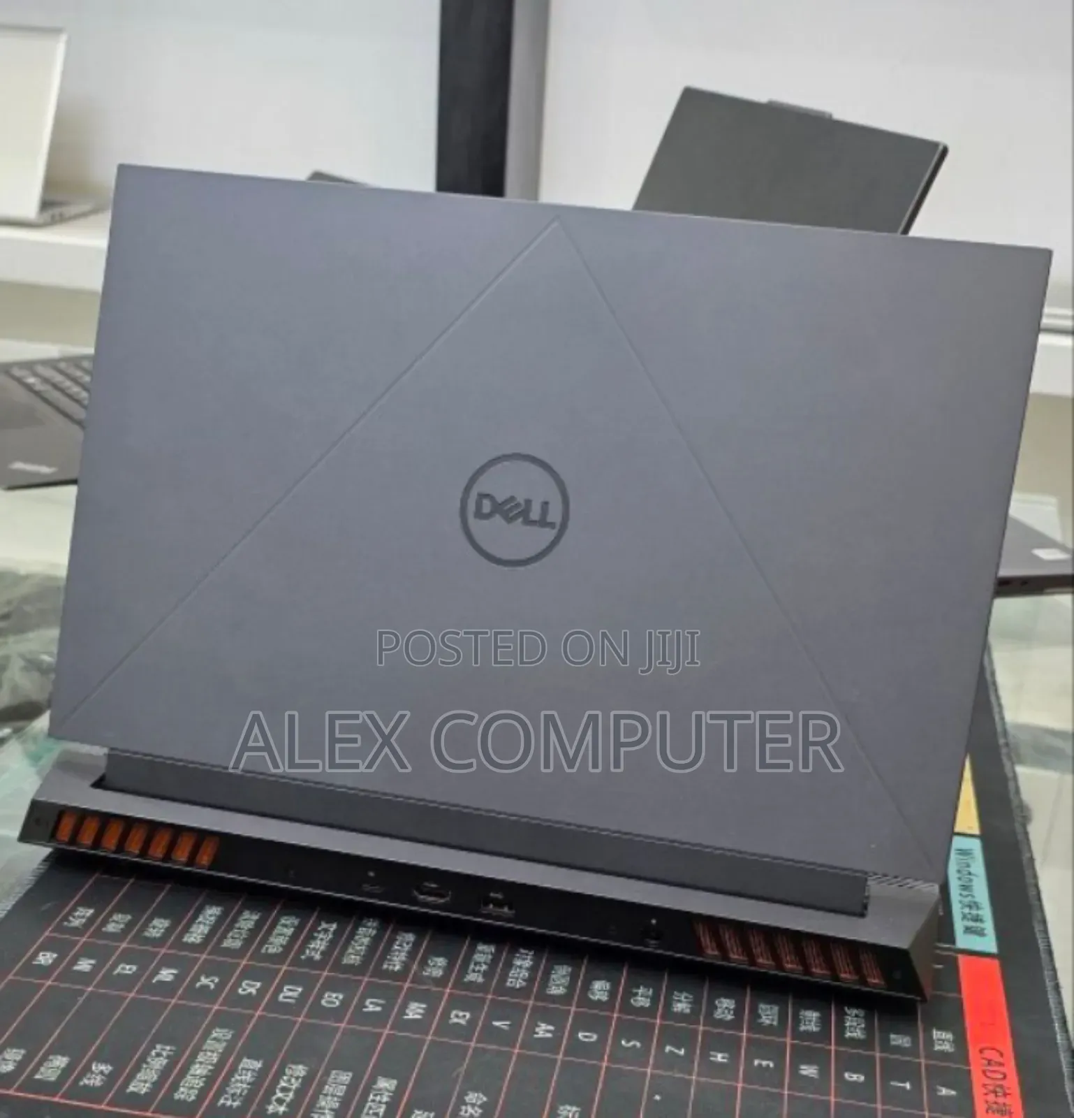 New Laptop Dell G15 5535 16GB Intel Core i7 SSD 1T