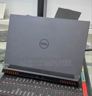 New Laptop Dell G15 5535 16GB Intel Core i7 SSD 1T