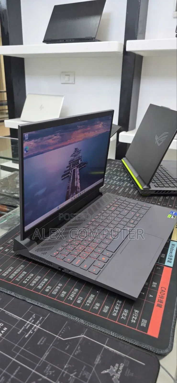 New Laptop Dell G15 5535 16GB Intel Core i7 SSD 1T