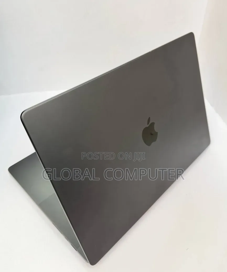 New Laptop Apple MacBook Pro 2023 M3 18GB Apple M3 Pro SSD 512GB