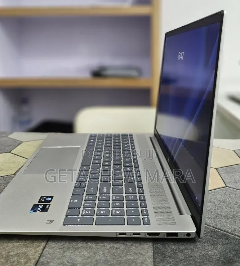 New Laptop HP EliteBook 840 G5 16GB AMD Ryzen 5 SSD 512GB