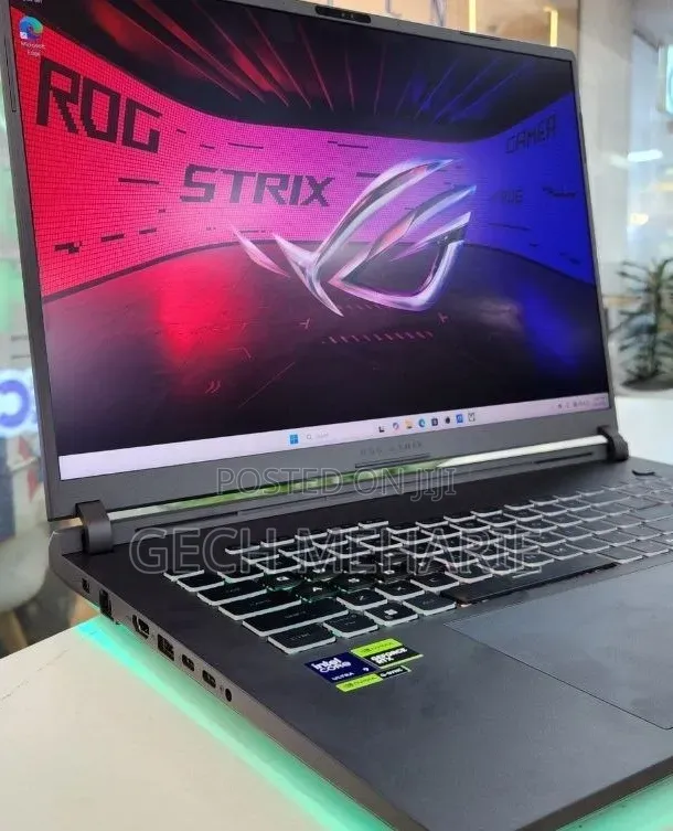 New Laptop Asus ROG Strix G17 32GB Intel Core Ultra 9 SSD 2T