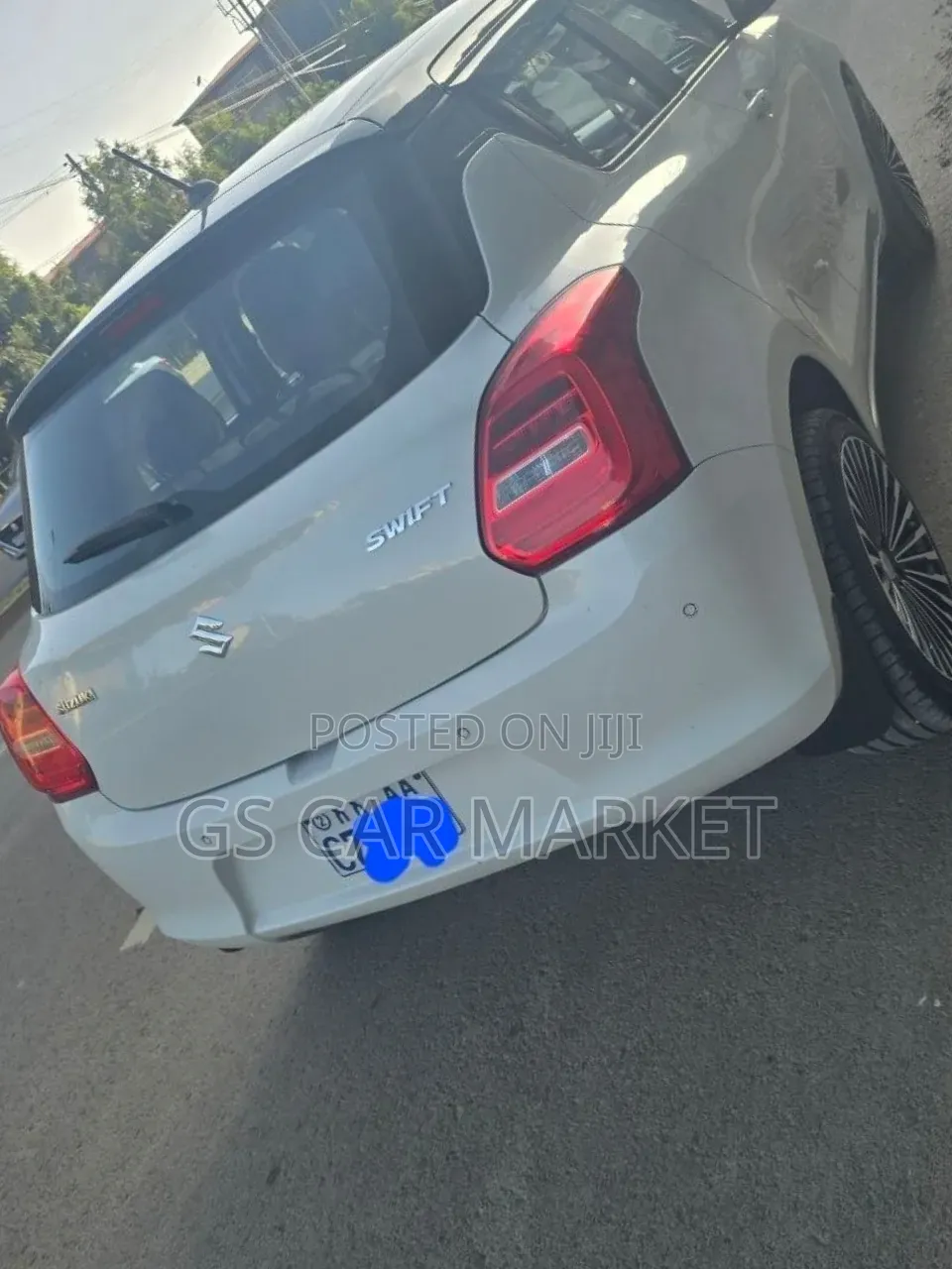 Suzuki Swift 2022 White