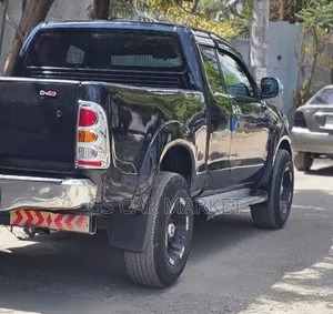 Toyota Hilux 2011 Black