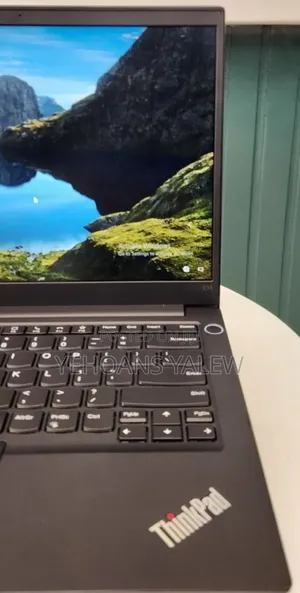 New Laptop Lenovo ThinkPad E14 Gen 4 16GB Intel Core i7 SSD 512GB