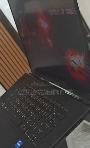 New Laptop Asus ROG Zephyrus G15 16GB Intel Core i7 SSD 512GB
